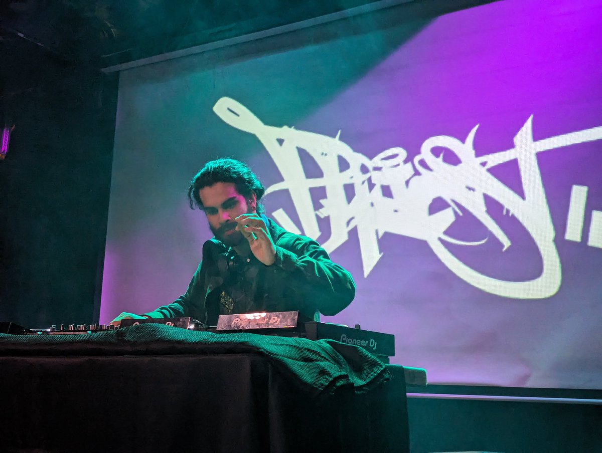 Down Deep Productions tweet media