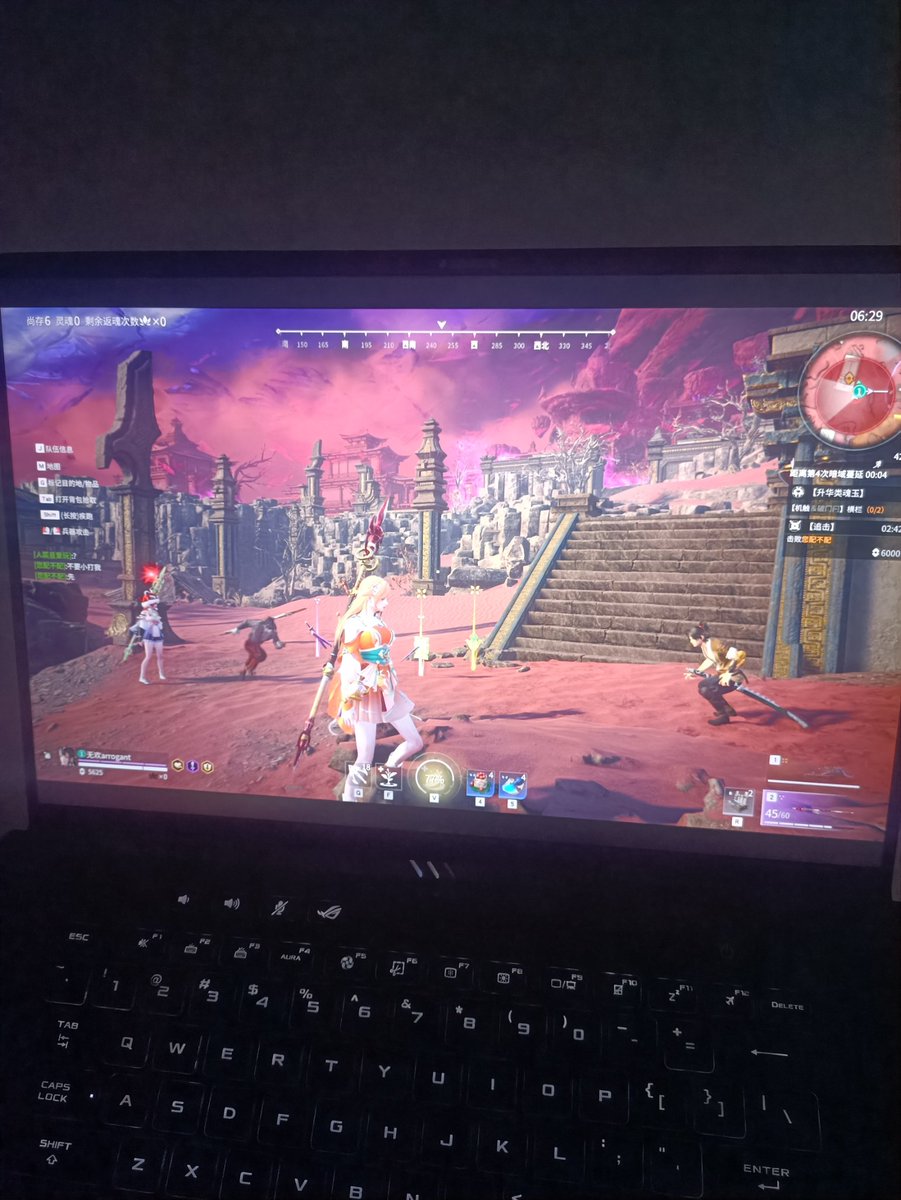 太好玩了，决赛圈六个人扇巴掌玩哈哈哈哈