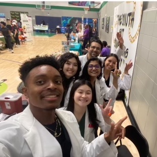 On 3/23, the SCCP and SNAPhA helped organize a health fair booth at the Women's Health Fair in #Dallas. Student volunteers were able to perform blood pressure and blood sugar screenings for those attending the event. #MakeADifferenceMonday