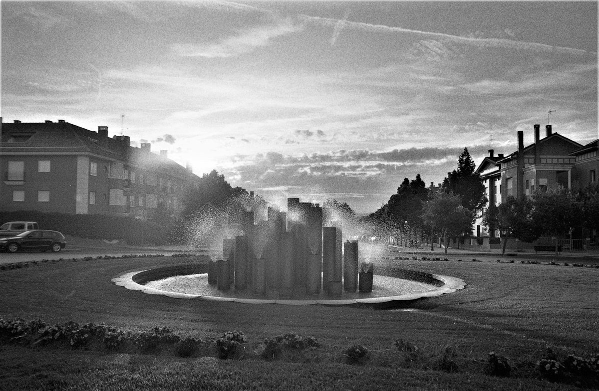 photocanisters's tweet photo. #villaviciosadeodon 
#againstthelight
#pleasureoftravel
#cardano 
#ntf 
#ada
#silversaltsnegatives  
#photocanisters
#byme https://t.co/tojKfbHaQ1