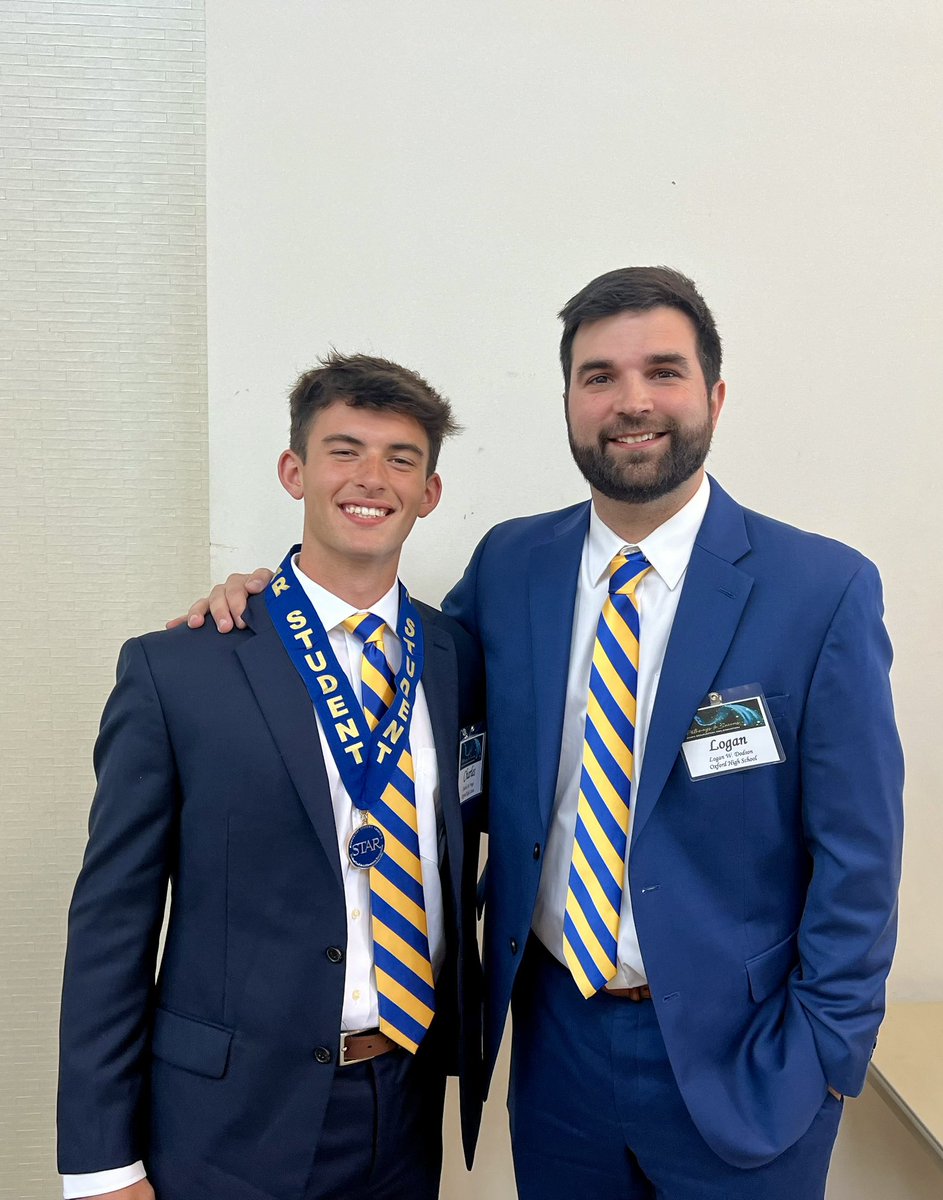Congrats to <a href="/loganwdodson/">Logan Dodson</a> on being named a Star Teacher this year!!

#teachercoach

#chargerforlife