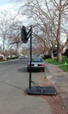 MurdockBig's tweet photo. @MattCardwell23 @TownofWhitby @DurhamNews24 #debbiedowner

Nicer weather means more obstructions left on the street by careless homeowners. The "Sports Equipment on Streets" bylaw need to be enforced. https://t.co/xnbeOqXEJD