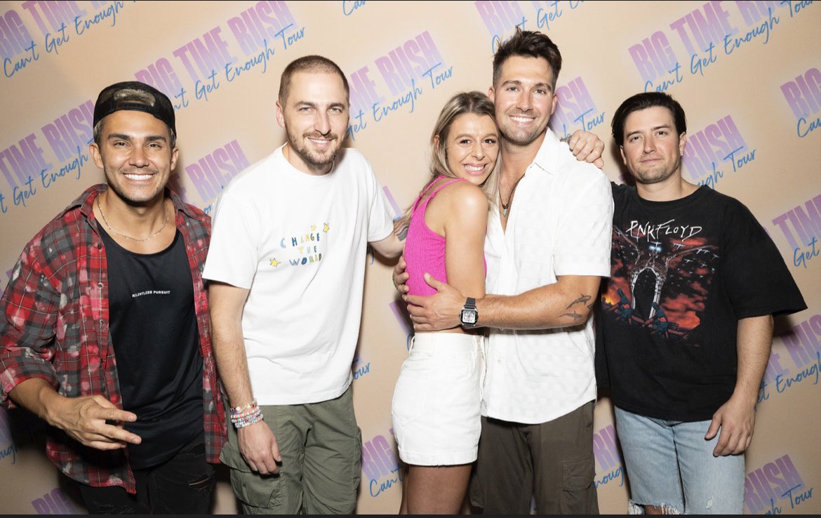 Addicted2Maslow's tweet image. Not enough pictures to explain how thankful I am for the memories and friends that @bigtimerush has given me. Happy BTR Day yall🩷