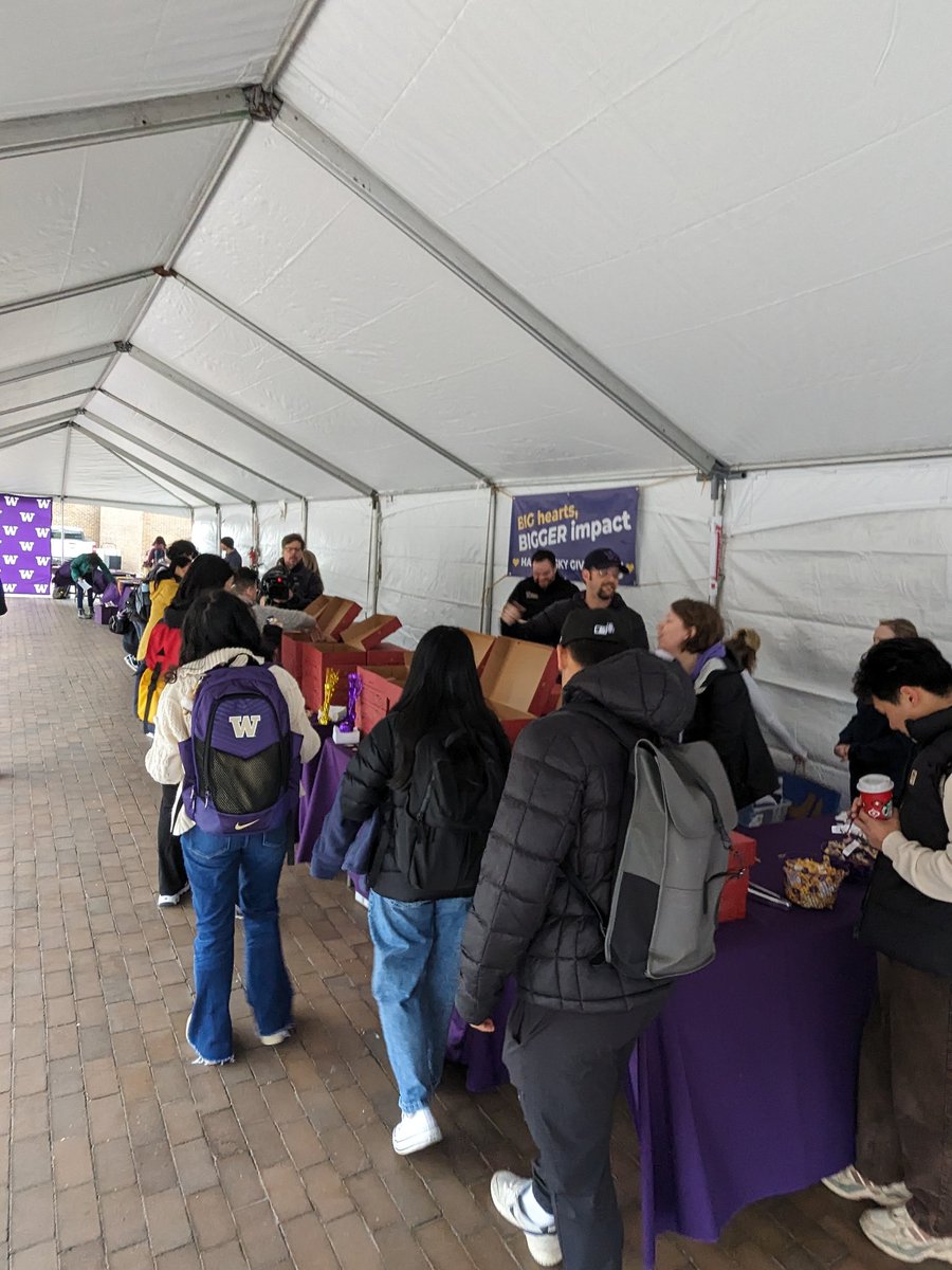 Join the pack for #HuskyGivingDay on April 4! Your gift, big or small, fuels student success, innovation, and global impact at the UW.🐾 bit.ly/HuskyGivingDay… @UWalum