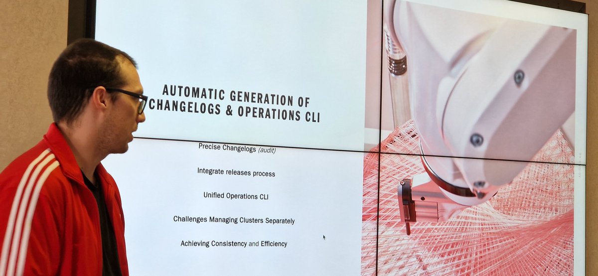 MadridDevops's tweet image. Hablando de conclusiones, aprendizaje y retos futuros para finalizar la primera charla del evento  #madrid_devops