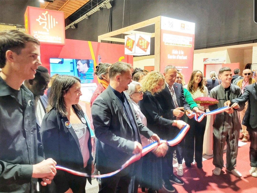 C'etait aujourd'hui à #Carcassonne
Le salon #TAF ➡️ 96 entreprises et plus de 700 postes 💼
🔝Les conseillères #AIJ, #CEJ et référente #MLOA étaient présentes pour accueillir et orienter le public jeune 😃
<a href="/FTravail_OCC/">France Travail Occitanie</a> <a href="/Occitanie/">Région Occitanie</a>