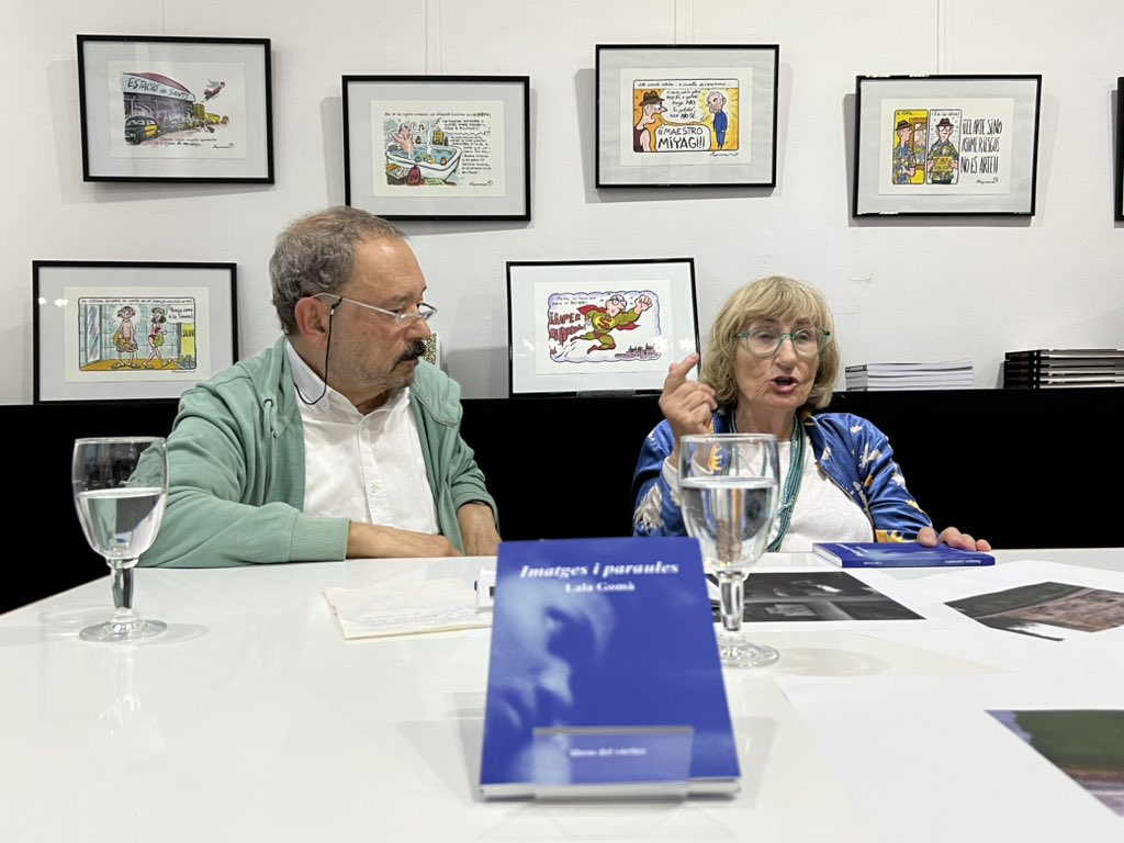 rmcornet's tweet photo. Lala Gomà, amiga i companya de documentals, presenta a la @JaimesLlibreria el seu últim llibre: ”Imatges i paraules”. Un cant a la vida i a la importància que te captar moments! https://t.co/Pf3OY3fs29