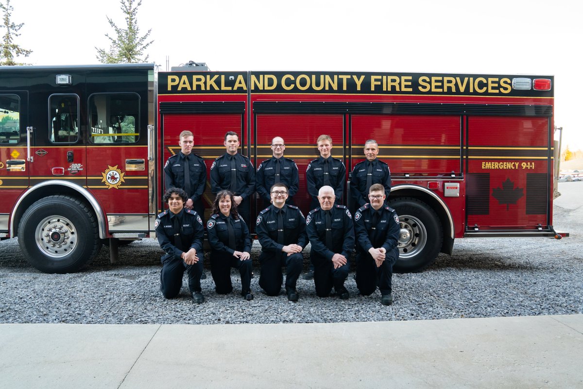 Last night we celebrated our 2023 Fire Services Recruit Graduation. 🎉 As these recruits officially step into the role of Parkland County Firefighters, we thank them for the incredible amount of dedication they have shown throughout their training. parklandcounty.com/en/news/parkla…