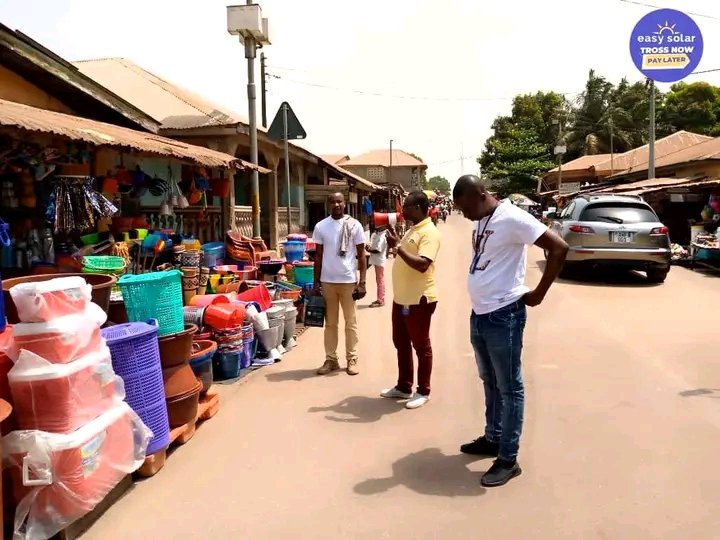 AmbOsmanSouun's tweet image. “It’s not the hours you put in your work that counts, it’s the work you put in the hours.”

#EasySolar

© Osman Souun Sesay (AMB) asserted!