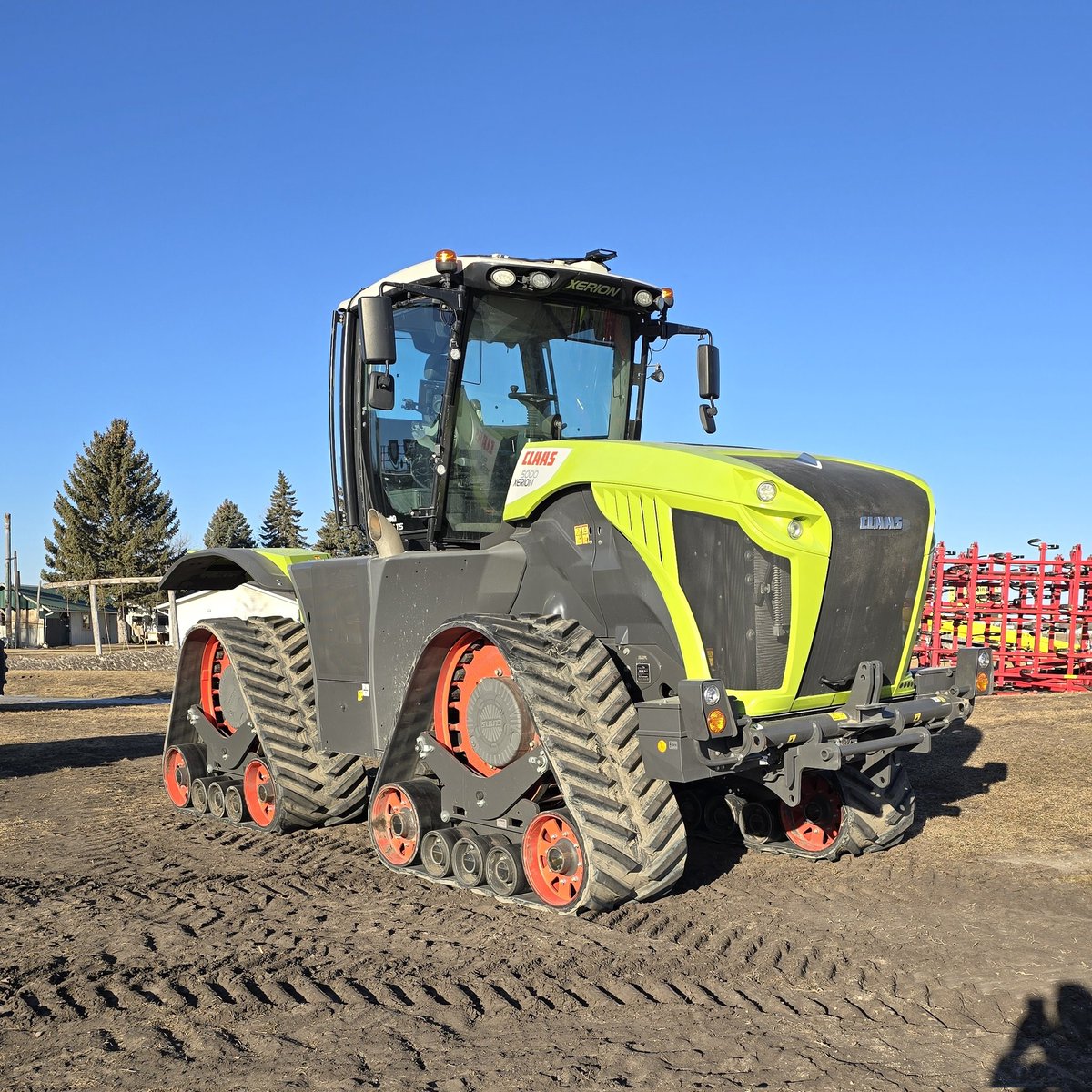 Product showcase. 'NEW' Claas Xerion 5000TS, 530HP, equipped with PTO.

Available for rent... 
Call or msg 204-825-0170 for details 
.
 #cdnag #mbag #agrental #equipmentrental #flamanrentals #westcdnag #claas #claastractor