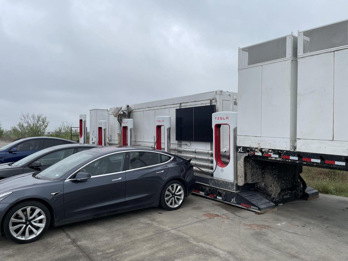 If you had the power to decide where these mobile Superchargers go next, where would you send them? Share in the comments below. 📷: plugshare.com/location/99444