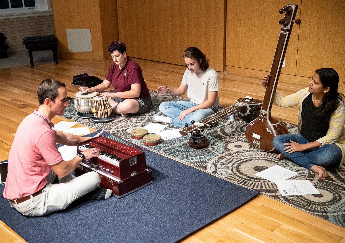 A lot of music happens at <a href="/MaryWash/">University of Mary Washington</a>!
Today is a good day to show your support!
givingday.umw.edu/giving-day/823…
