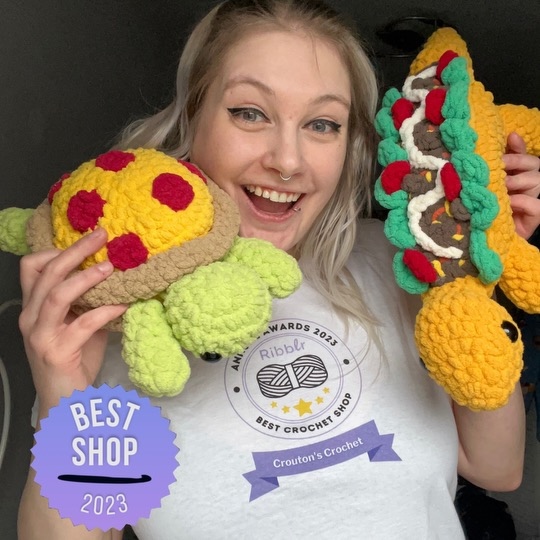 kevinf8's tweet image. My amazing daughter’s business was recently named @ribblr_it crochet shop of the year. Yes she’s a crochet mogul!

Here is the link to her shop ribblr.com/shop/croutons-…. Buy lots, she deserves it and has an amazing product which people love.