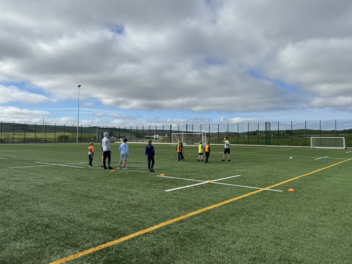Day 3 of our Easter Camp ⚽️🎾🏐
Thank you to Carrick Rugby for delivering a great session this morning outside in the fresh air 🌤️ then Basketball this afternoon 🏀
There are spaces left for tomorrow, get booked in so you don’t miss out on our last day ✅

linktr.ee/activesouthayr…