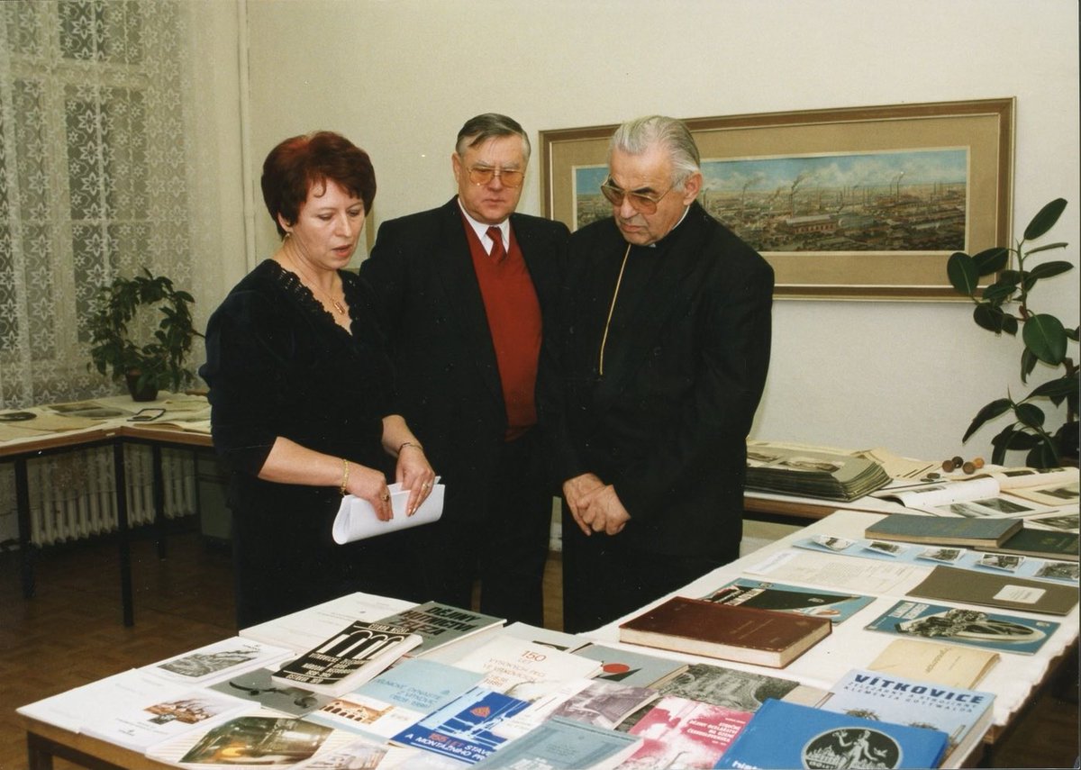 Vitkovický archiv má 70 let !!! Archiv má bohatou historii , do roku 1991 sídlil ve Vítkovické radnici . Gratulujeme !!!