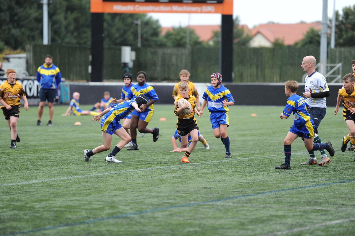 𝗧𝗵𝘂𝗻𝗱𝗲𝗿 𝘁𝗵𝗿𝗼𝘄𝗯𝗮𝗰𝗸 ⚡️

Throwback to last year's Moody Cup!

Who is looking forward to the warmer weather? ☀️

#newcastlerugbyfoundation #thundercommunity #growskills #raiseinvolvement