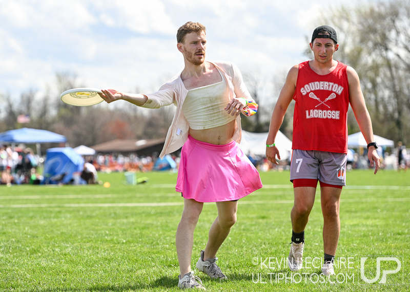 Coverage Reminder! We'll be providing Official Event Photography for Fools Fest 2024 starting TOMORROW 🤩🥸 Look out for @LeclairePhoto and Derek Frazer at the fields! @dcdisc @foolsfest