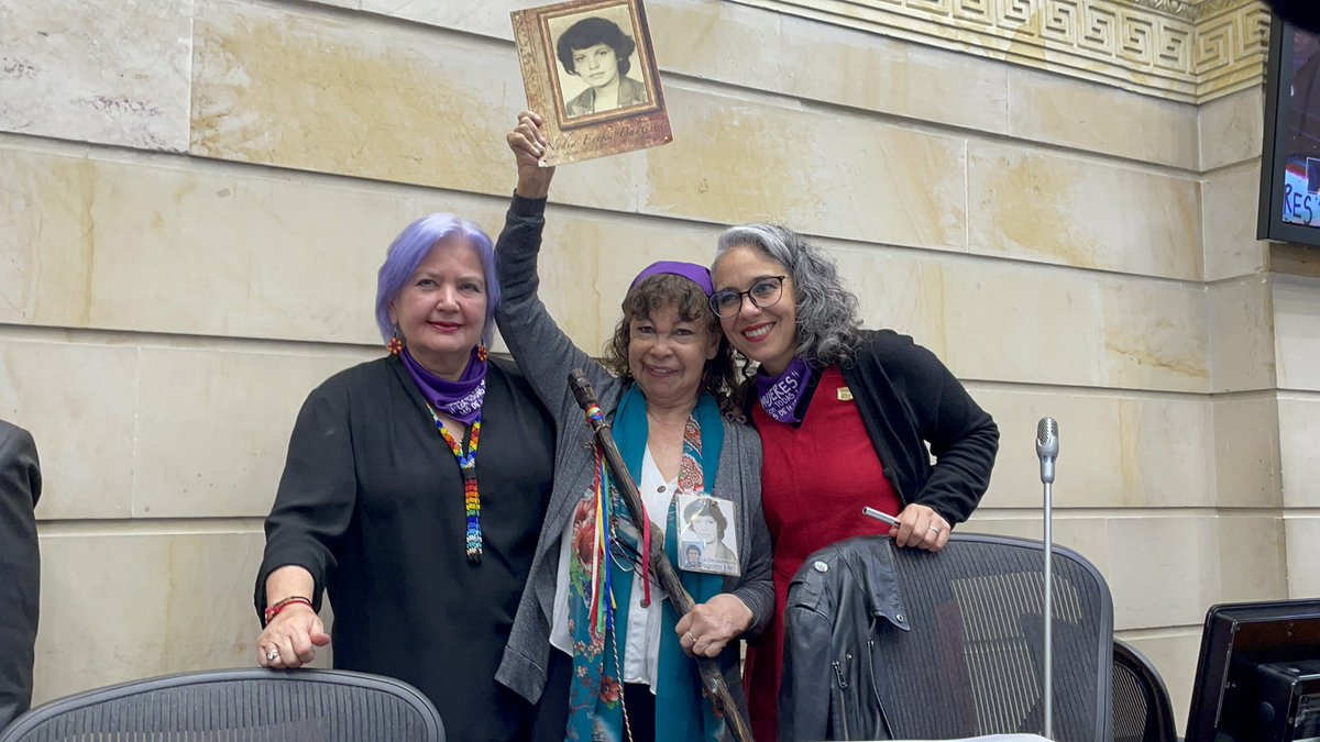 nydia_erika's tweet photo. #Aprobada Ley Integral para la Protección de los Derechos de Las Buscadoras , ahora es Ley de la República, sigue la lucha por su implementación, Gracias Mujeres de todos los territorios ¡Hicimos historia! https://t.co/UNi774w3lu