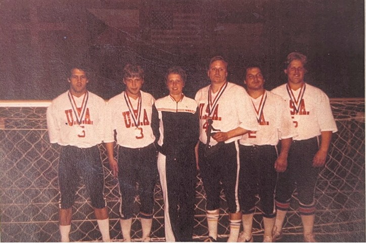 As the USA Goalball men’s team journeys along on the #RoadtoParis, during April we’ll be taking a peek in the rearview mirror at past @Paralympics where the U.S. men’s team reached the podium. We start with the 1980 Games in Arnhem, Holland. usaba.org/a-look-back-on…