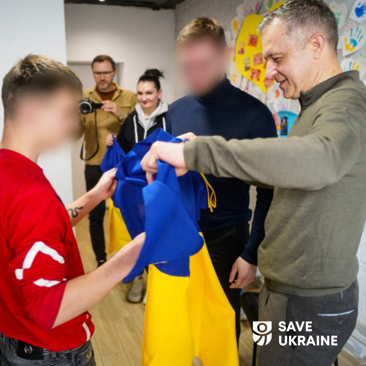 The @SaveukraineUs team managed to save five children, including three orphans, from the #Russian occupation. This 17th mission is going particularly hard because we are dealing with a country that is trying in every possible way to terrorize Ukrainians. Fortunately, everything…