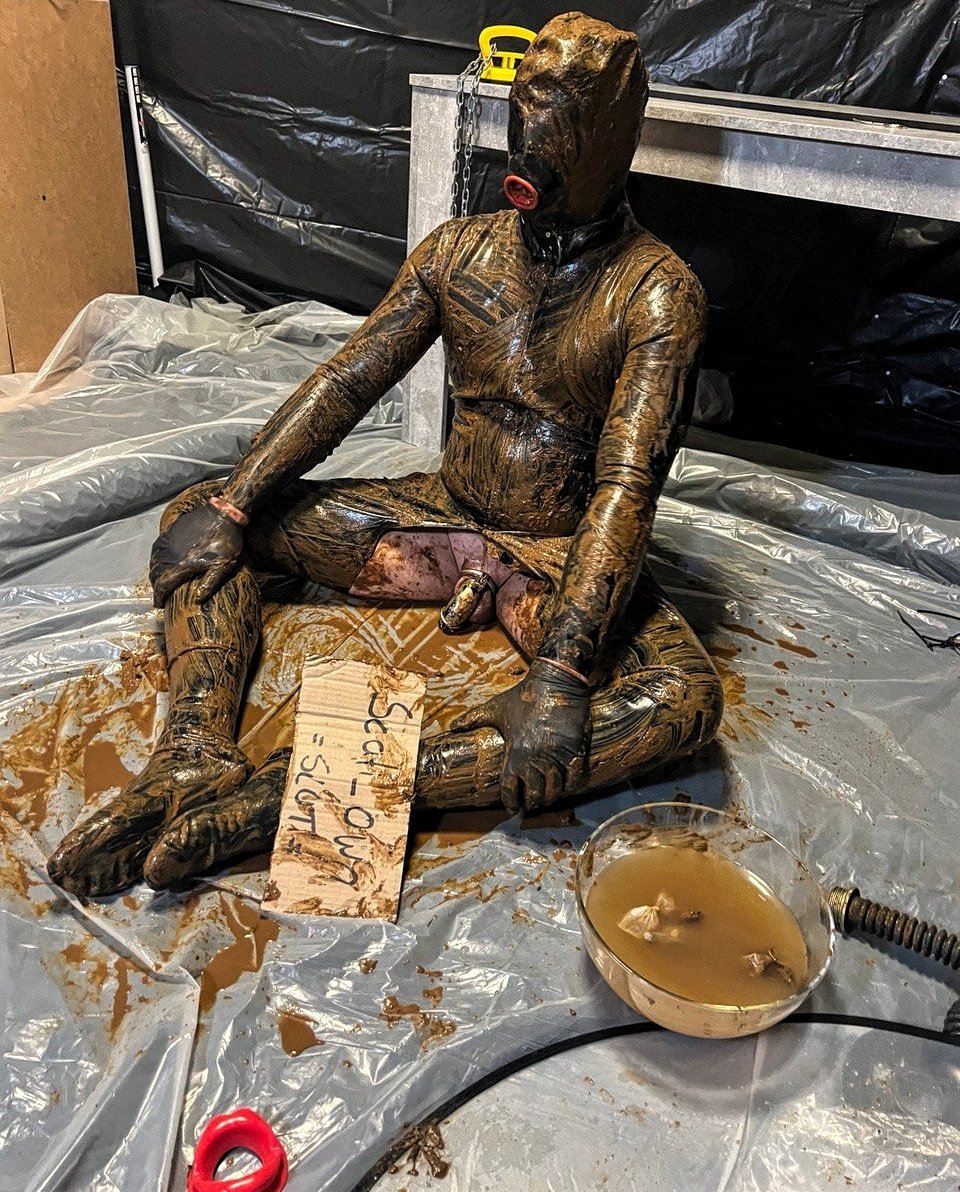 scati_own's tweet photo. Women's shit, piss, spit, collected shit. Another great film shoot is over far too quickly. What do you think of the final image?💩👦👧❤️YummY!

@SCATBOOKSOCIAL @Kirascatt @LinaScat @Scaterium @JuliaDreamScat @LoveurScat @TryItOnceMore_ @eve_roxxx @anna_scatt @Safado63612121 https://t.co/TZL9KIMmPL