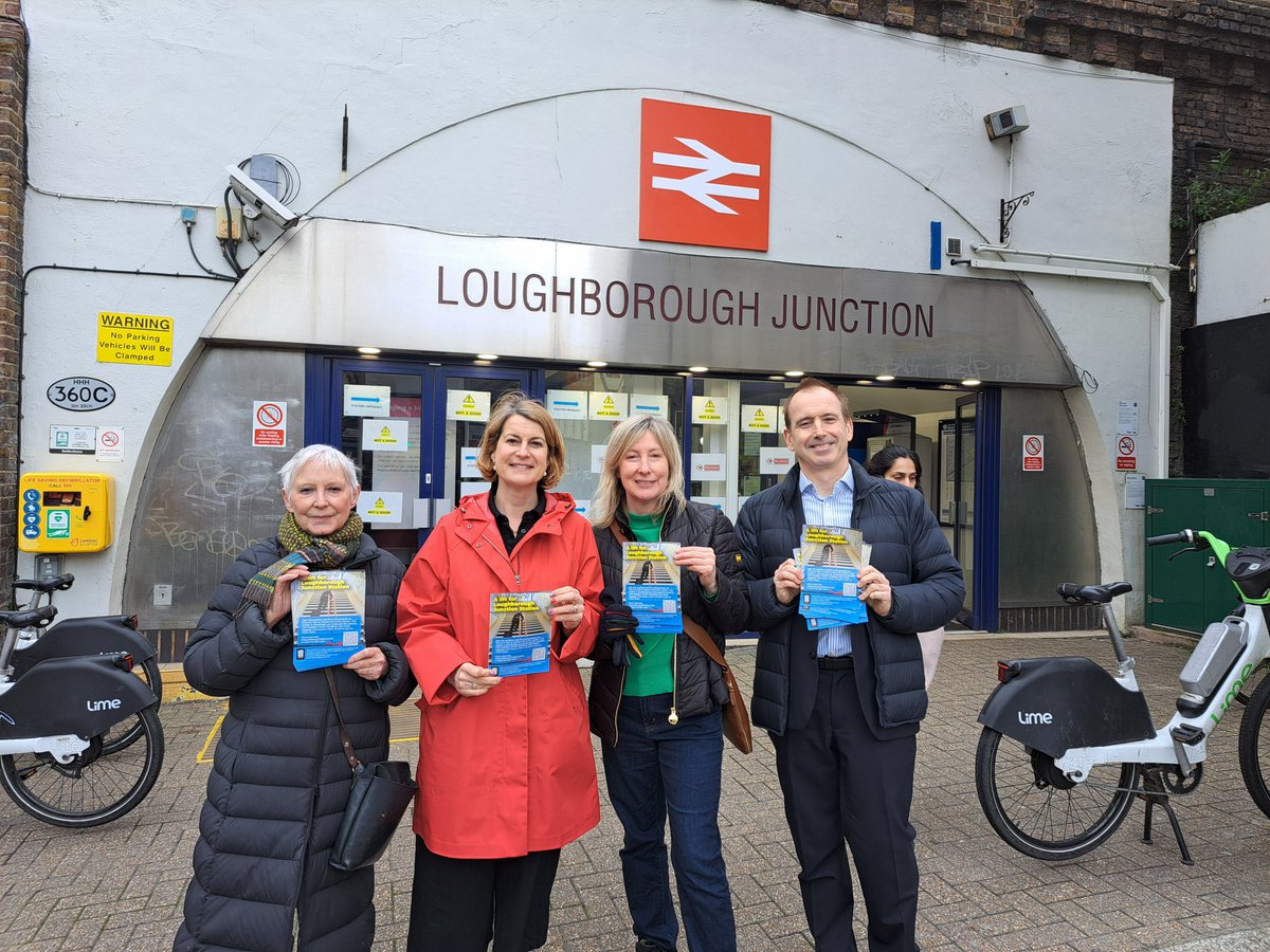 Thank you to our MP @helenhayes_ for coming to leaflet at #LoughboroughJunction station in support of our campaign for a lift at the station. Thank you too to volunteers Helen and Justin. We now have over 1,200 signatures but need more. Sign the petition change.org/p/a-lift-for-l…