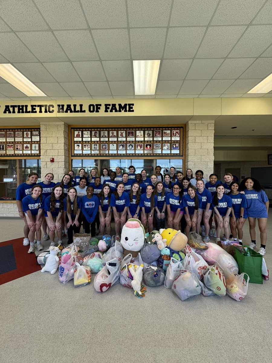 MIDWAY VOLLEYBALL SPRING FUNDRAISER!! So proud of our girls and their servant hearted nature and the donations received from our entire volleyball program! Both middle schools and the high school all contributed to @BigLoveCancer ❤️💙 #midwayservesonandoffthecourt