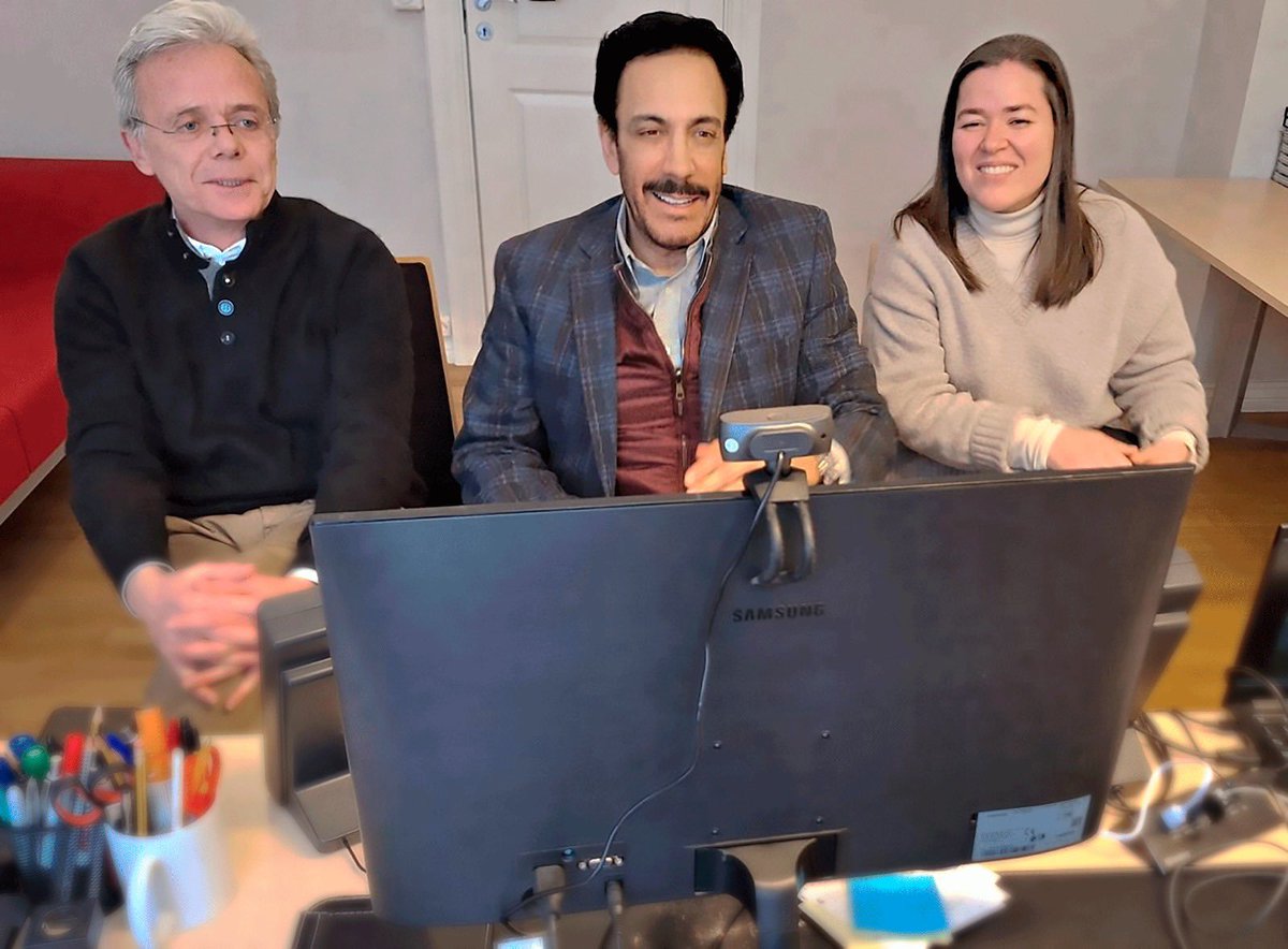 Junto con la cónsul, Stephanie Marie Black León y con el ministro de la Embajada, Juan Agustín Alberro Behocaray, me reuní por videoconferencia con enlaces comunitarios 🇲🇽 en Noruega. 

Una de las prioridades de la <a href="/EmbaMexNoruega/">Mexico in Norway</a> es brindar servicios consulares, asistencia y