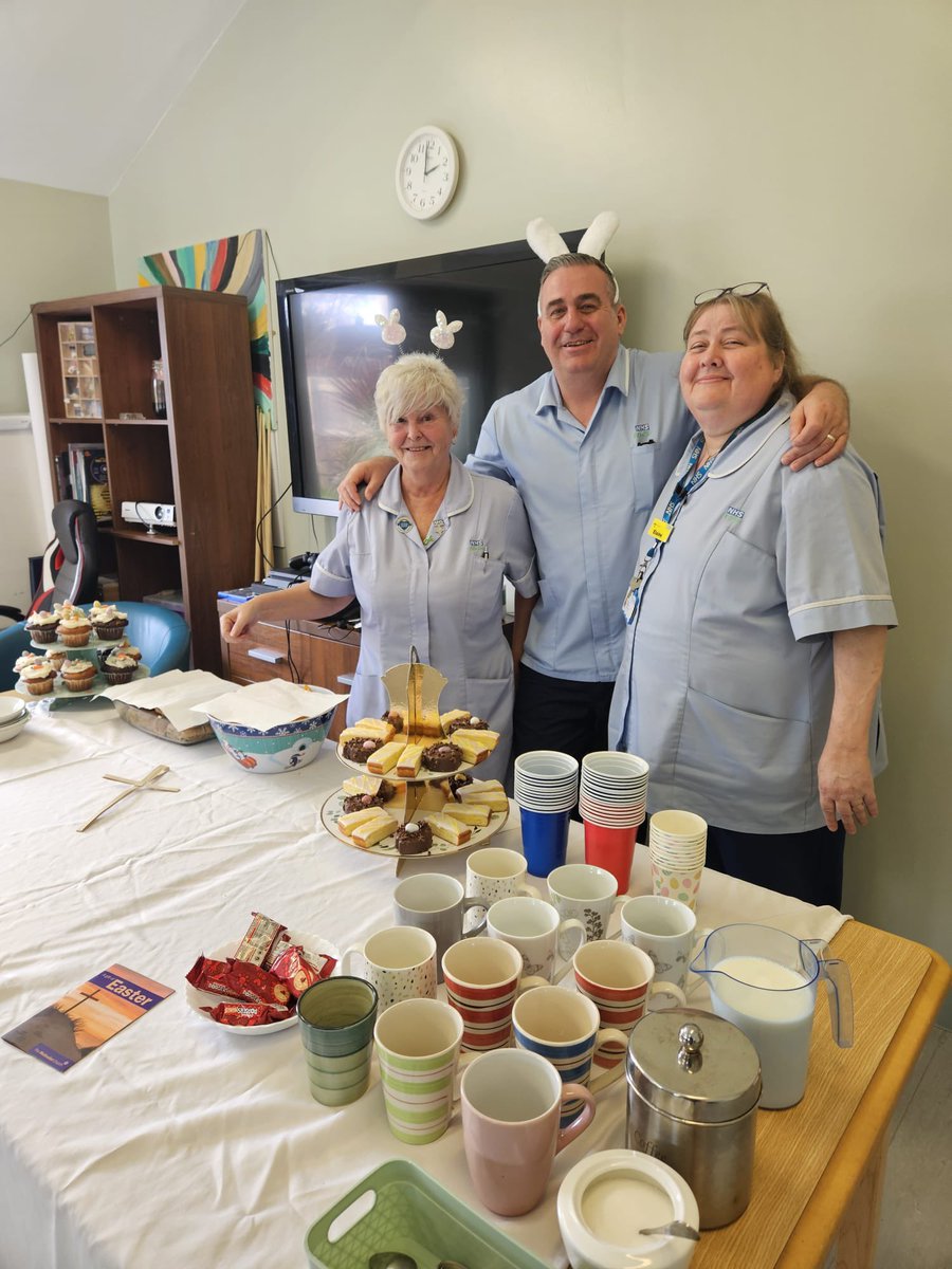 Some lovely pictures from the Triangle of Care event on Emerald Lodge over the Easter weekend! Enjoyed by our patients, carer’s and staff! @rdash_nhs