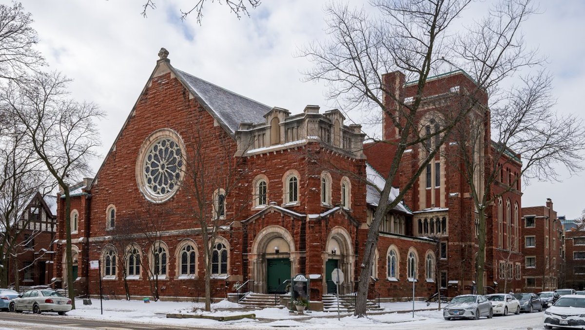 Hyde Park Union Church, at 5600 S. Woodlawn Ave., received a final recommendation from the Landmarks Commission. Funded in part by John D. Rockefeller, the 1906 building exemplifies the Richardsonian Romanesque style, and a 1926 addition incorporates Classical Revival elements.