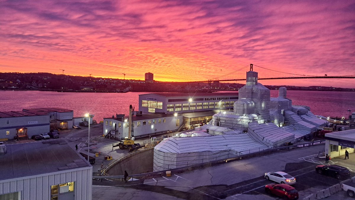 It was a beautiful morning at Halifax Shipyard as our team of 2,400 shipbuilders started their day building and maintaining ships for Canada.