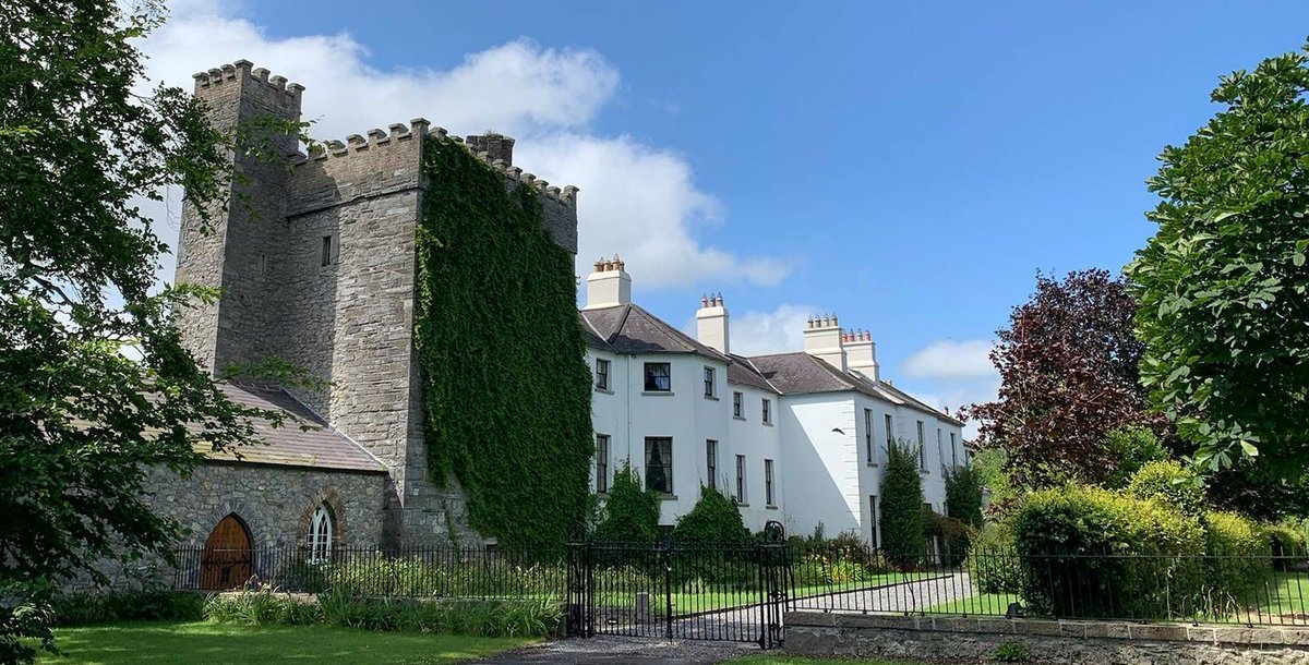 Have you ever wanted to stay in a real life Castle? 🏰 Then check out Barberstown Castle! Did you know which famous musician used to own it? 🤔 #IntoKildare