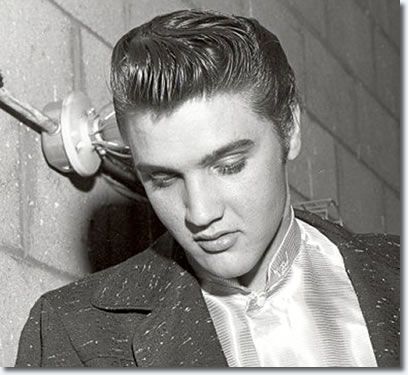 Today in 1956, #Elvis performed at the Arena, San Diego, #California. More on this day at buff.ly/3ODfMA5⚡️ #elvispresley #graceland #elvisaaronpresley #elvisforever #elvispresleyfans #presley #elvisfans #elvisfan #rocknroll #memphis #tcb #theking #music #rockandroll