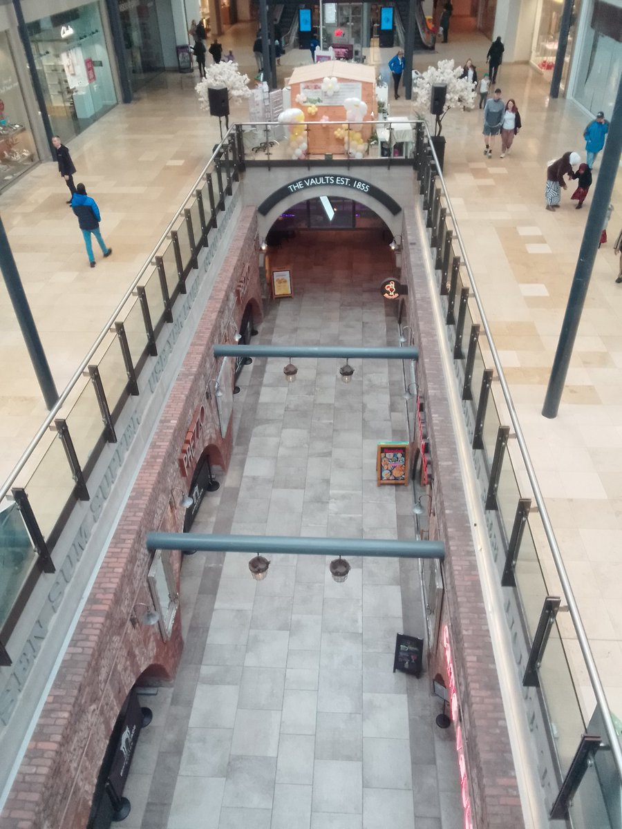 Thanks to #Bolton #BoltonMarket staffs for excellent service at keeping customers happy with it's public conveniences. I just didn't want to leave because of it's historical connections. Grand Edwardian cast iron #architecture designs spaciousness makes it a breath of life.