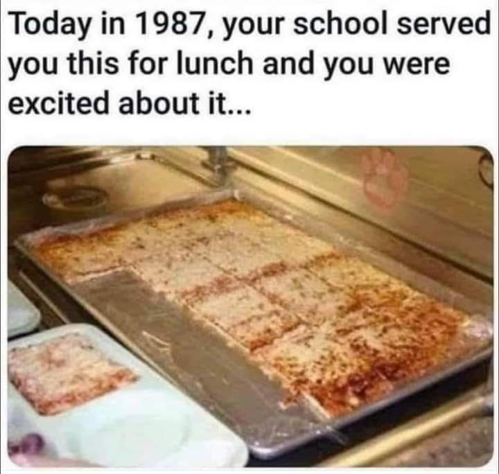 teachergoals's tweet photo. Who loves school pizza? 🍕 https://t.co/1JJsz3X0Hn