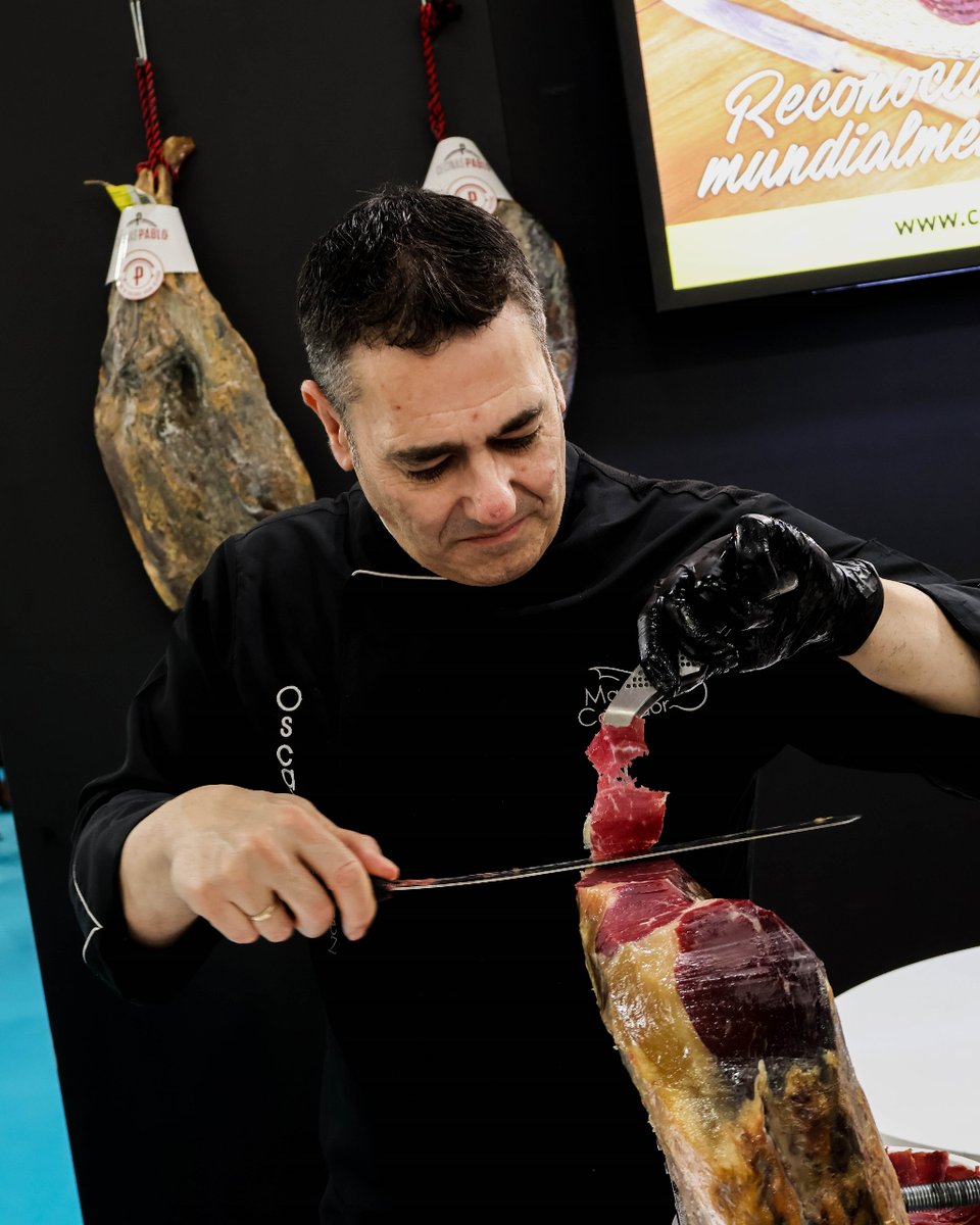 ¡Algunas postales de nuestro paso por la #ALIMENTARIA24! 📸✨

🧑🏻💻 Toda la actualidad del sector en nuestro blog.

#vayajamones #yummy #spanishfood  #FoodieAdventures #InnovaciónGastronómica #NetworkingGourmet #ExperienciaALIMENTARIA #jamon #españa #productoiberico