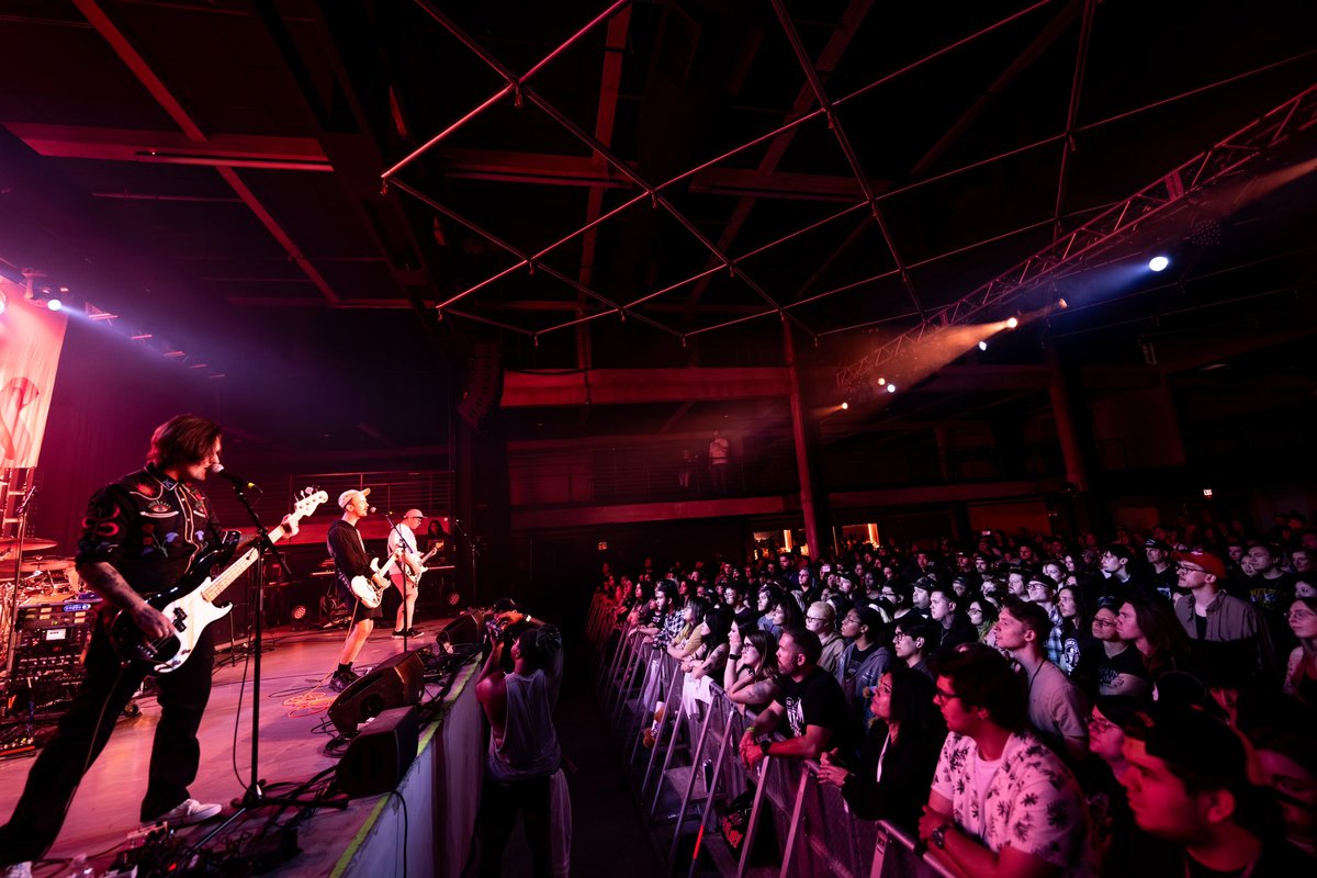 Fort Worth you rocked 🌞 We’re having so much fun with @movementsCA @tigersjaw and @webbedwing the coolest bands ever San Antonio tonight, let’s do this Texas ❤️‍🔥 📸 ashotofbaileysphoto