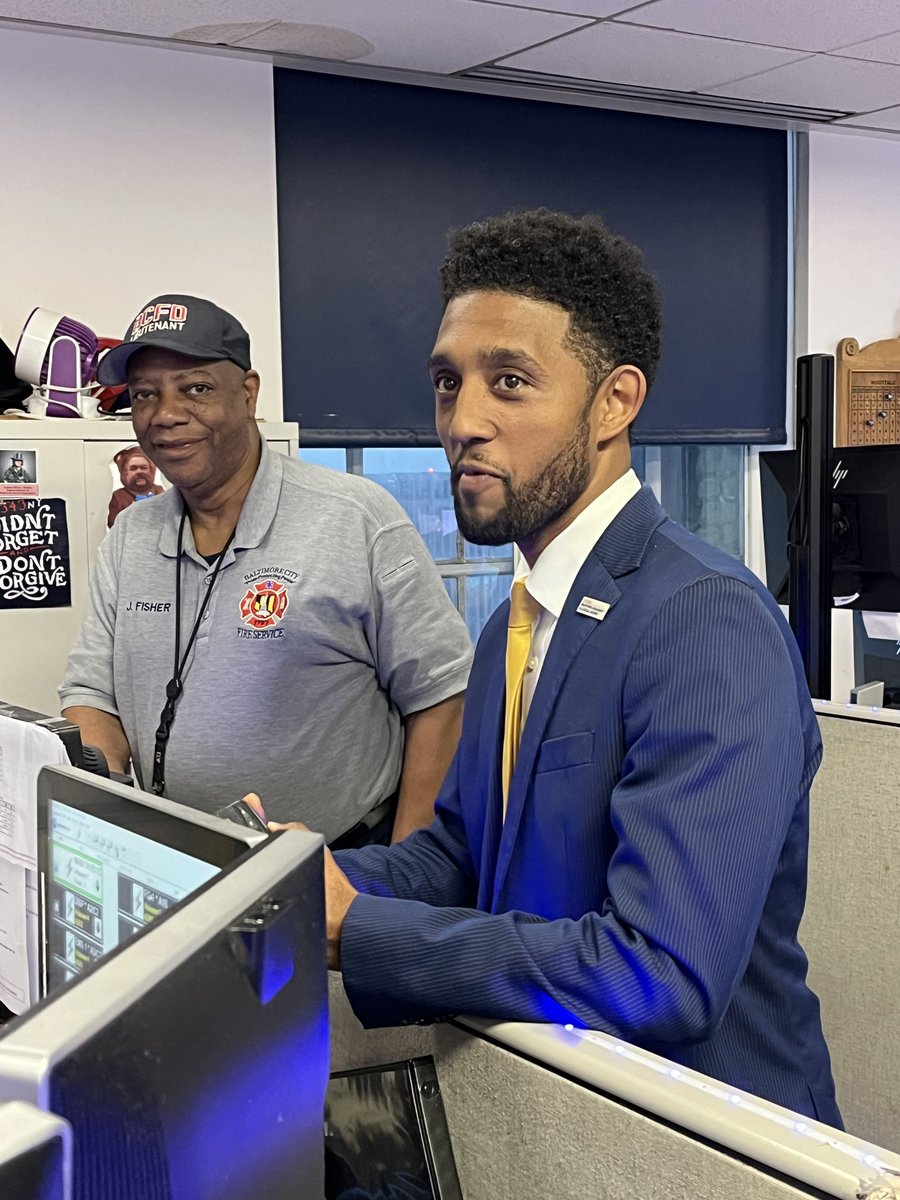 Mayor Brandon Scott took time to visit our dedicated Fire Communications Center and personally thank our incredible dispatcher for their unwavering commitment during the recent water rescue and recovery operation at the Francis Scott Key Bridge collapse.