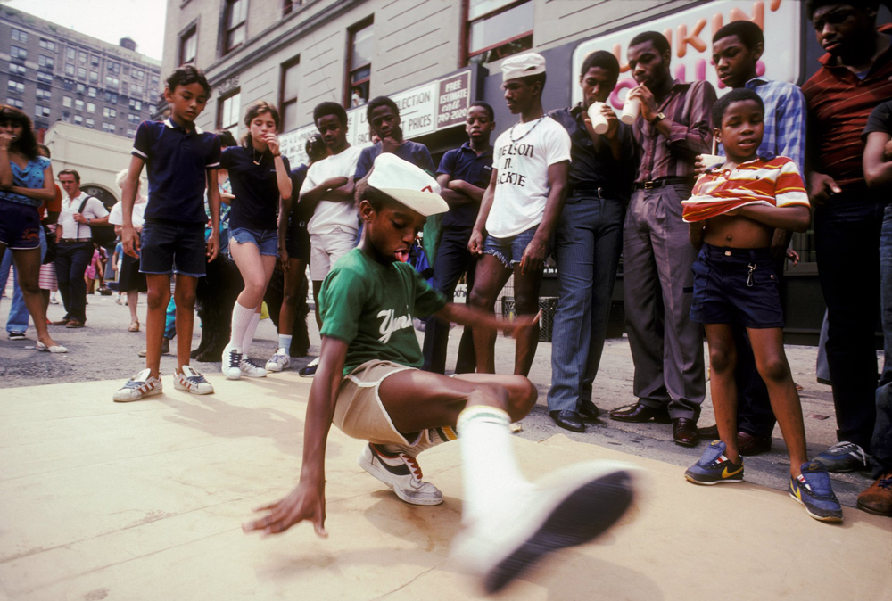 Inside the mind of Martha Cooper, Iconic NY Street Photographer & Graffiti Documentarian (Published Jun 22, 2015) thehundreds.com/blogs/content/…