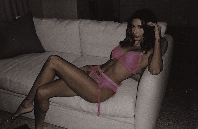 breathe me, mouth to mouth when you're touching me &amp; i'll make you feel free