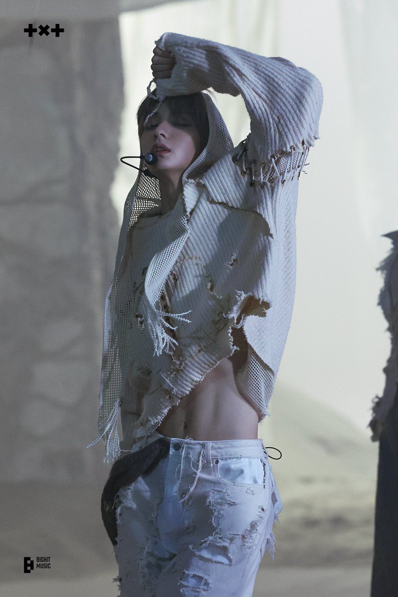 syscintilla's tweet image. wtf choi soobin...