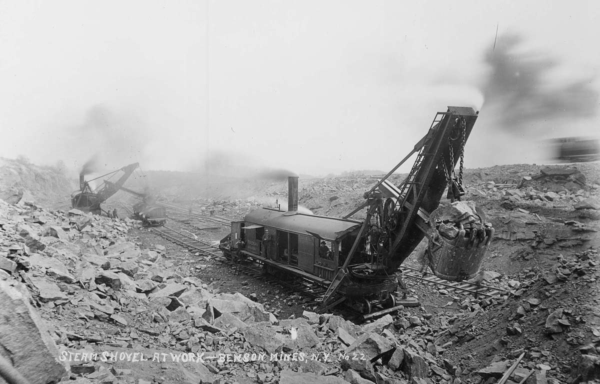 A steam shovel working at Benson Mines here in the Adirondacks in 1910. These tools were vital to many industries in the 19th and early 20th centuries, eventually being replaced by cheaper diesel-powered machines in the 1930s.
#history #adirondacks #newyork