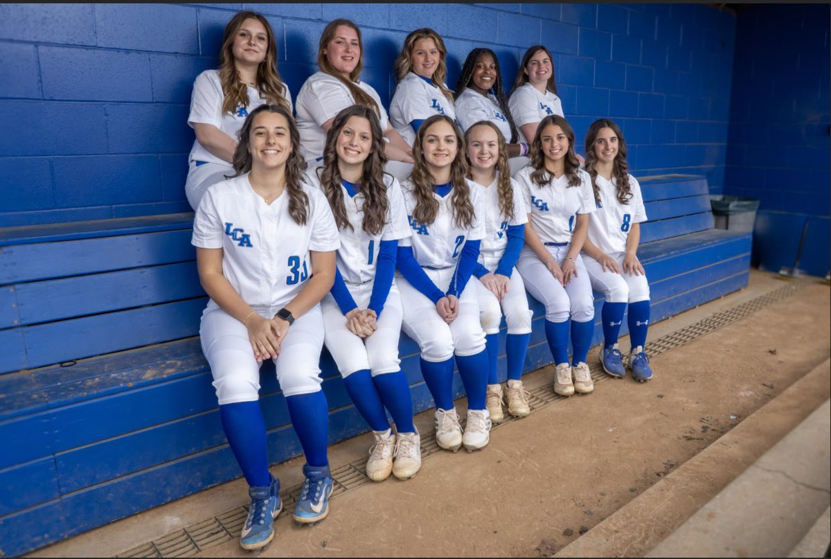 Media Day was AMAZING!! Tons of memories made with these awesome girls! 💙🤍🦅@LCAathletics @SForceCarpenter @KentuckySports @MaxPreps @PrepSpin @CoastRecruits @DirectRecruits @TopPreps @SBLiveSports