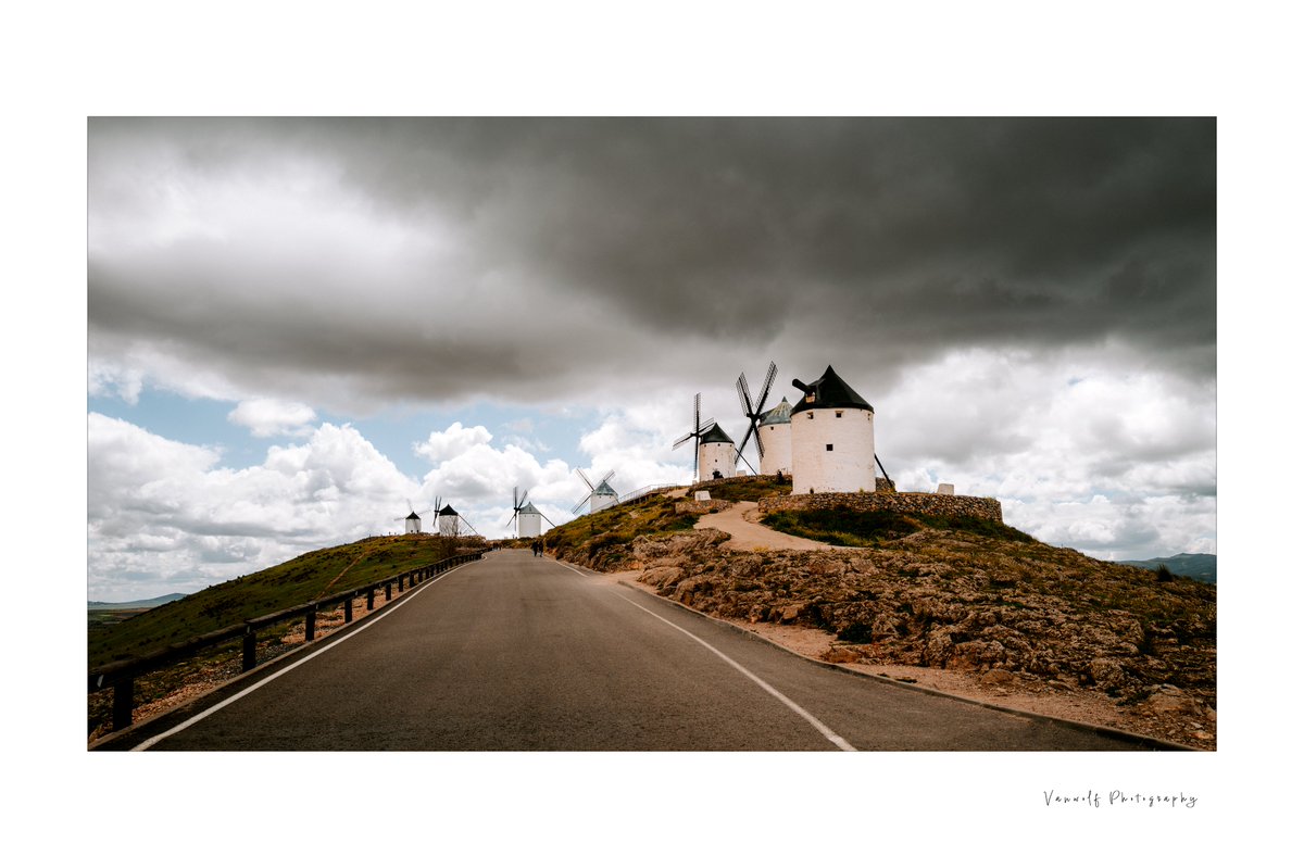 If you like windmills - here is a set of pictures we took this month in Consuegra Spain. behance.net/gallery/195529…