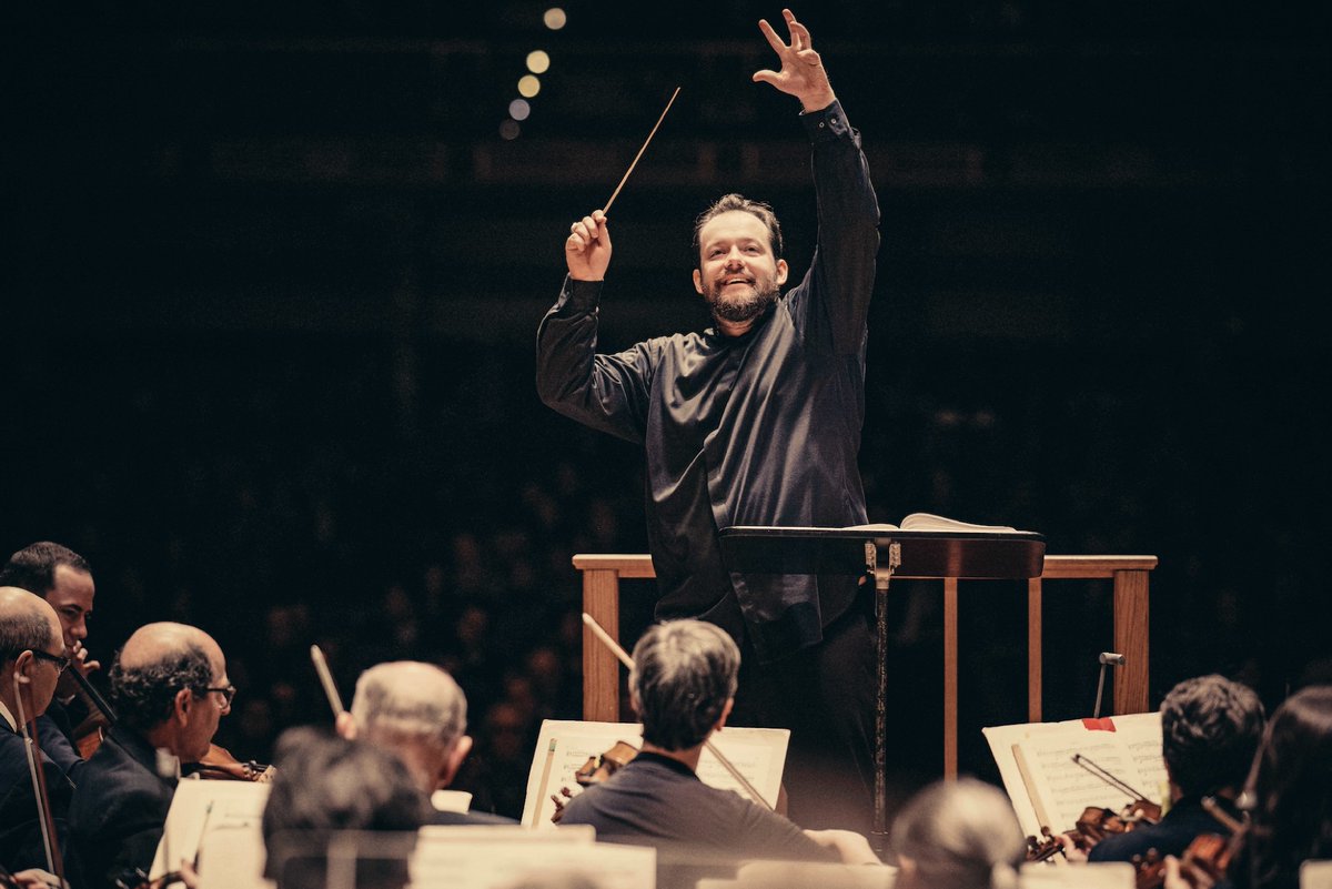 Just announced! Our 2024-25 season will be filled with opera, jazz, festivals, and Andris Nelsons' 10th anniversary as music director. Explore the season → bit.ly/49lVVgd