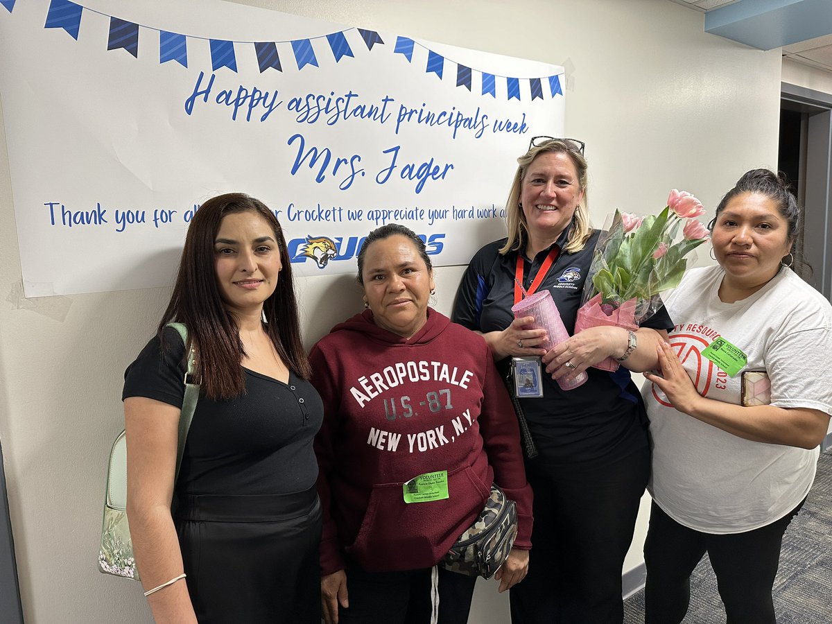 Our Cougar Mom Squad surprised their grade level assistant principal for #AssistantPrincipalsWeek today! They are extremely grateful for everything our APs do for our @Crockett_MS students! #IISDReimagined