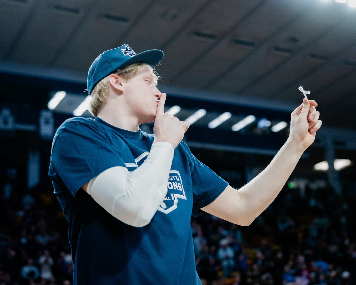 karsontemplin's tweet photo. Here to stay @USUBasketball https://t.co/50bsjydwpt