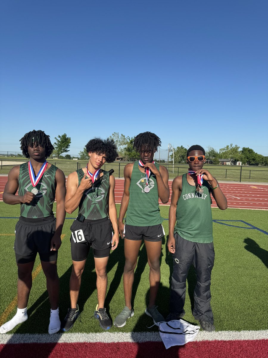 Congratulations Connally Boys Track!!! JV Boys received 2nd in the 4x1 and 4x2.  #HardWorkPaysOff #MeetDefeatRepeat

<a href="/JBConnallyHS/">Connally High School</a> <a href="/PfISDAthletics/">PfISD Athletics</a>
