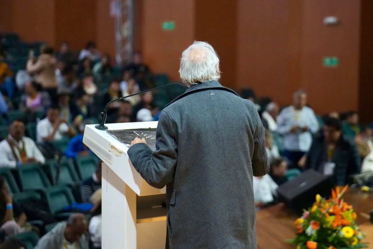 MinAgricultura's tweet image. 🧵También exigió a la Federación Nacional de Cafeteros☕ una reestructuración, el abandono de los activos inútiles incluyendo un edificio en Nueva York 🇺🇸y otro en Tokio.🇯🇵 Así mismo, ratificó la puesta en marcha del Fondo de Estabilización de Precios del Café 💰y una revisión…