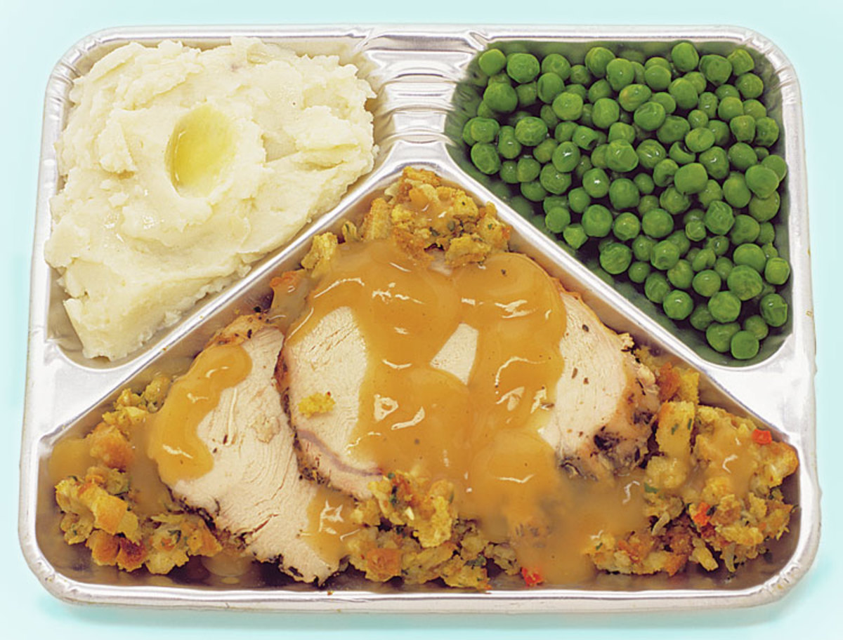 I wish they still came this way, don't you? 
Also, what was your favorite TV dinner. Mine was the chicken mashed potatoes greenbeans